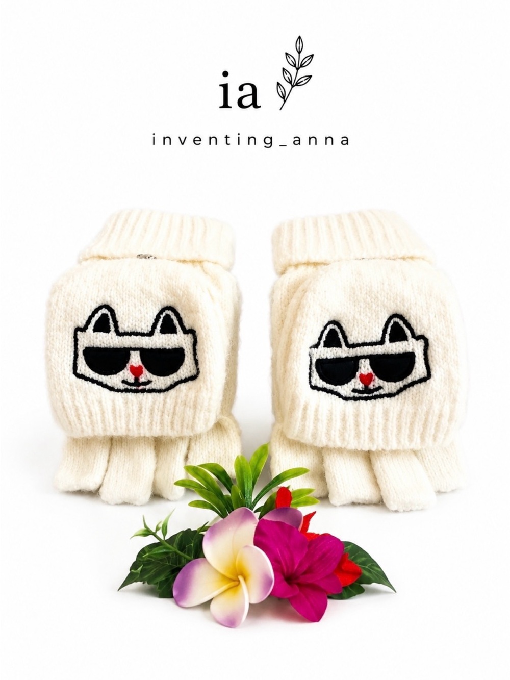 KARL LAGERFELD Cozy Off-White Gloves wi/Logo Cat Design Fold Over Finger Cover